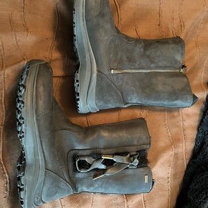 Ugg Side Zip Black Winter Boots